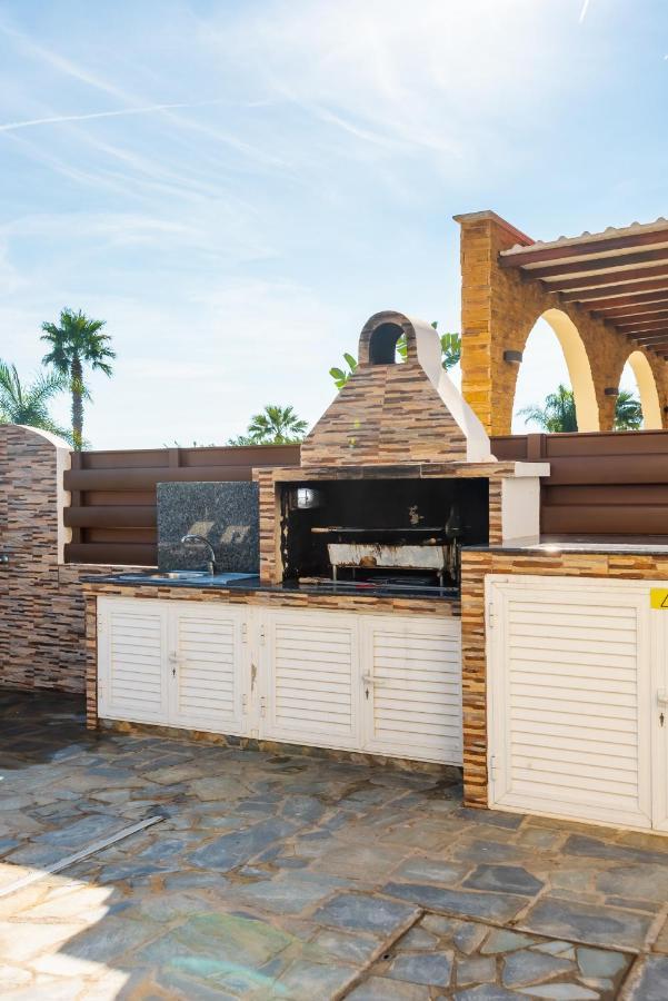 Sea Front Oceanus H2 By Ezoria Villas Ayia Napa Exteriör bild