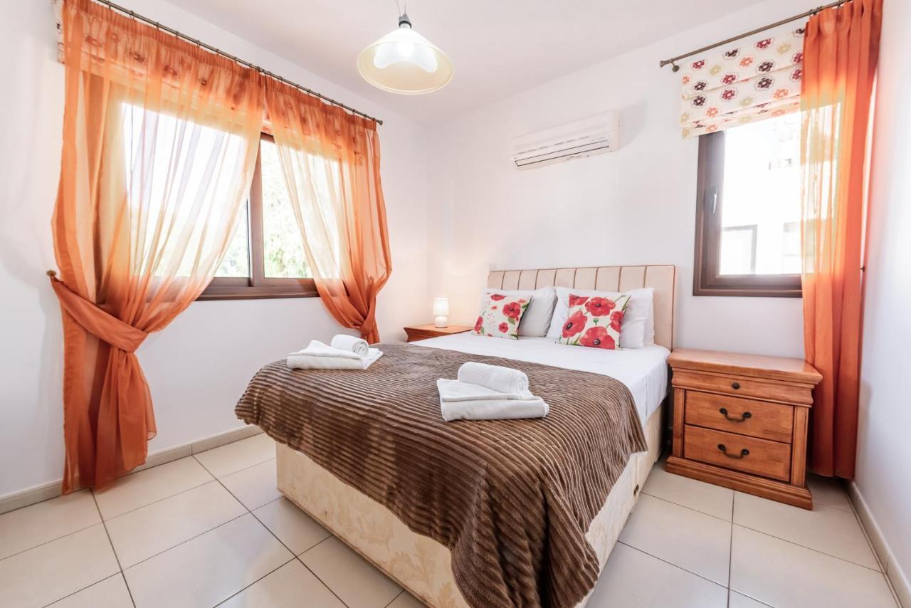 Sea Front Oceanus H2 By Ezoria Villas Ayia Napa Exteriör bild