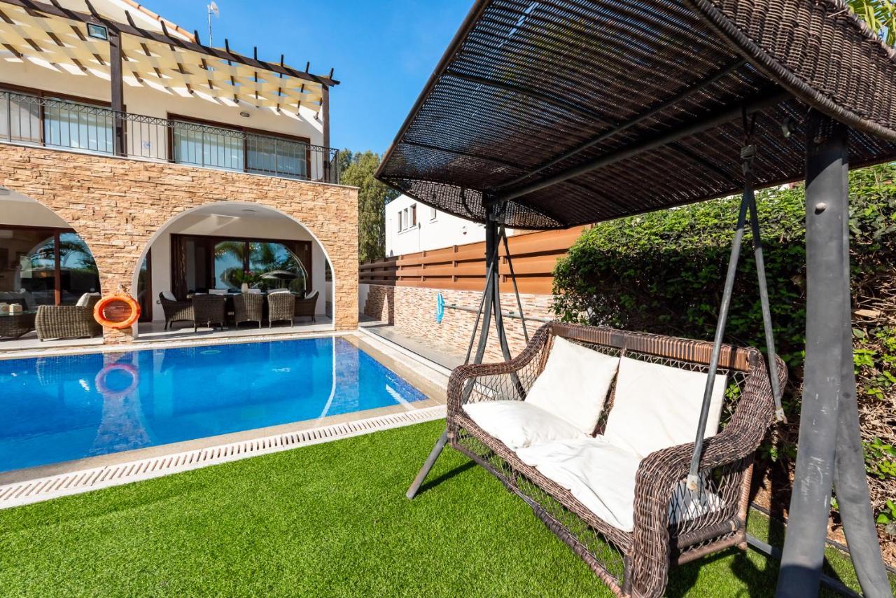 Sea Front Oceanus H2 By Ezoria Villas Ayia Napa Exteriör bild