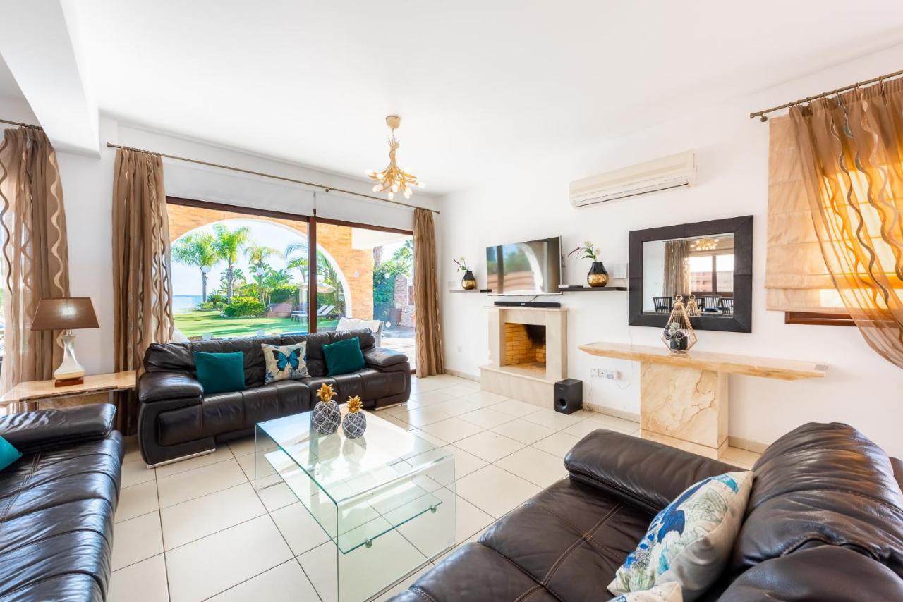 Sea Front Oceanus H2 By Ezoria Villas Ayia Napa Exteriör bild