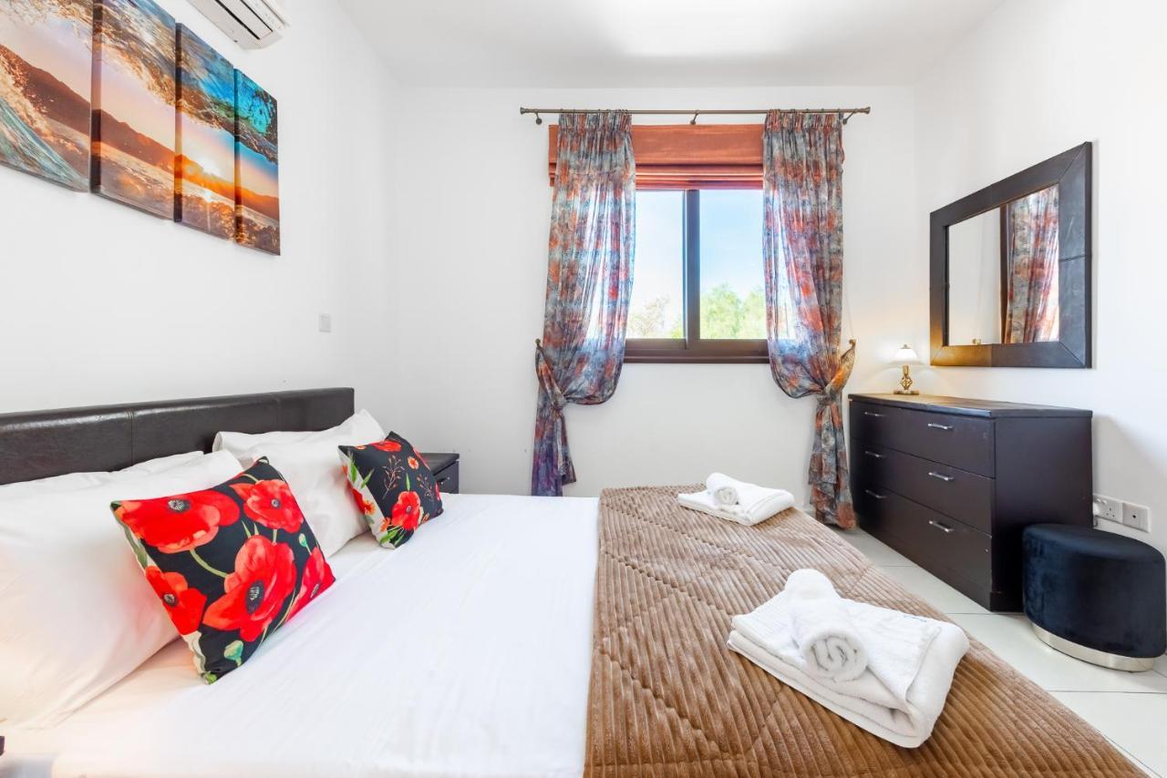 Sea Front Oceanus H2 By Ezoria Villas Ayia Napa Exteriör bild