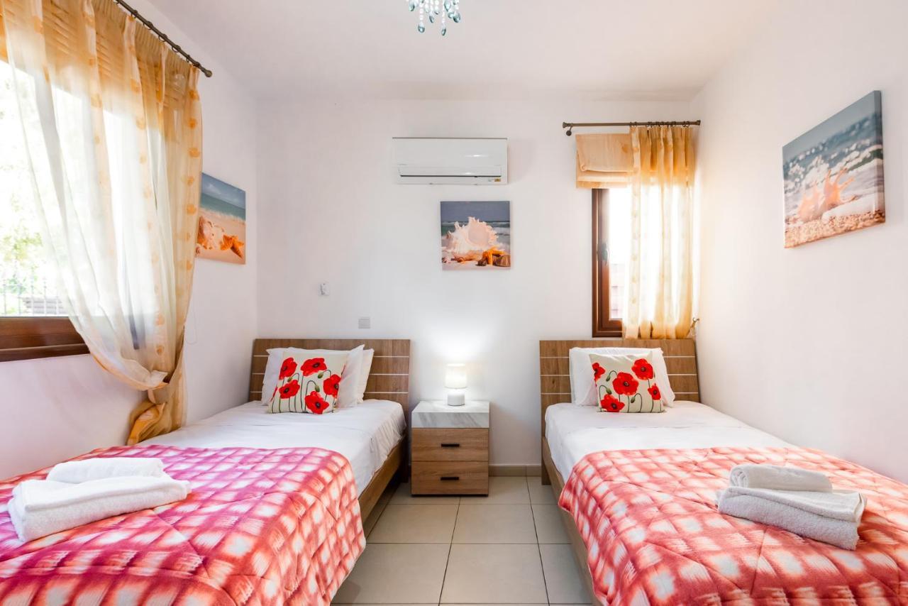 Sea Front Oceanus H2 By Ezoria Villas Ayia Napa Exteriör bild