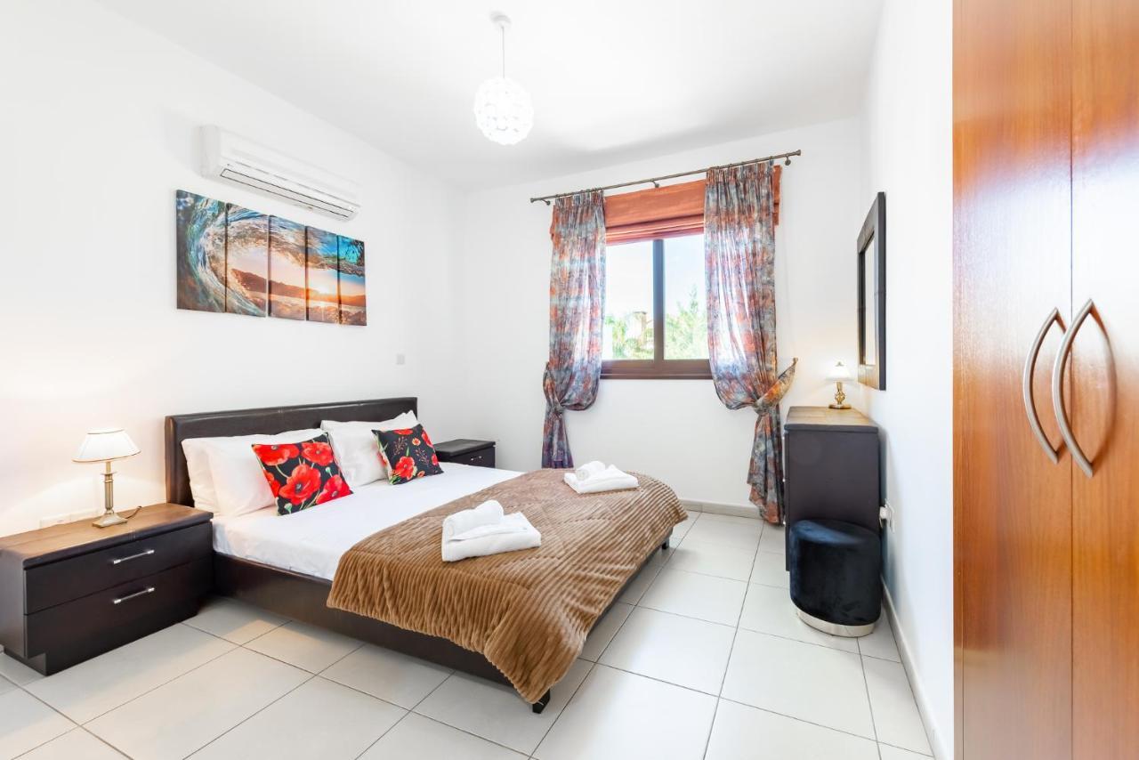 Sea Front Oceanus H2 By Ezoria Villas Ayia Napa Exteriör bild