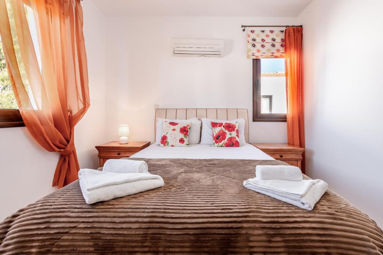Sea Front Oceanus H2 By Ezoria Villas Ayia Napa Exteriör bild